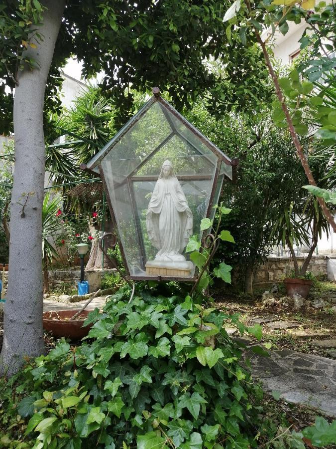 Il Giardino Della Nonna Apartment *